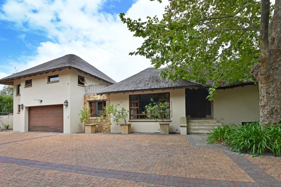To Let 6 Bedroom Property for Rent in Constantia Western Cape